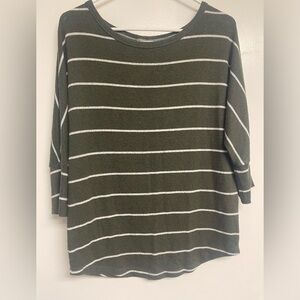 Market and spruce 3/4 sleeve sweater